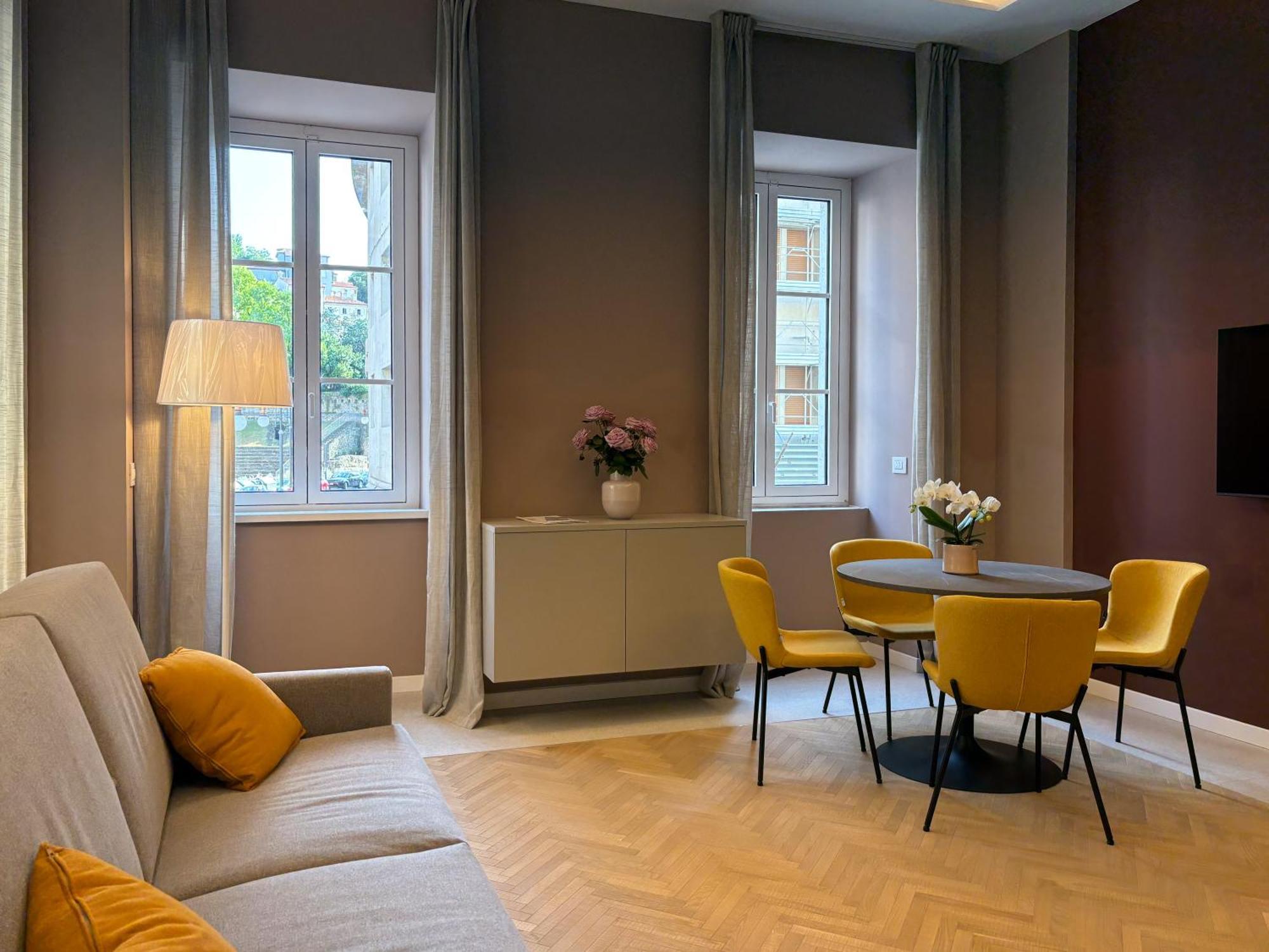 Teatro Romano Exclusive Suites Trieste Ngoại thất bức ảnh
