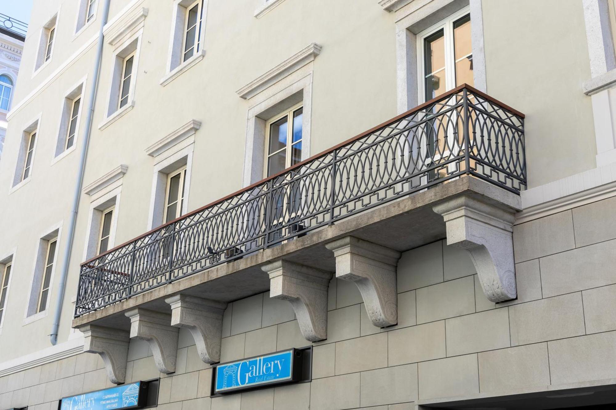 Teatro Romano Exclusive Suites Trieste Ngoại thất bức ảnh