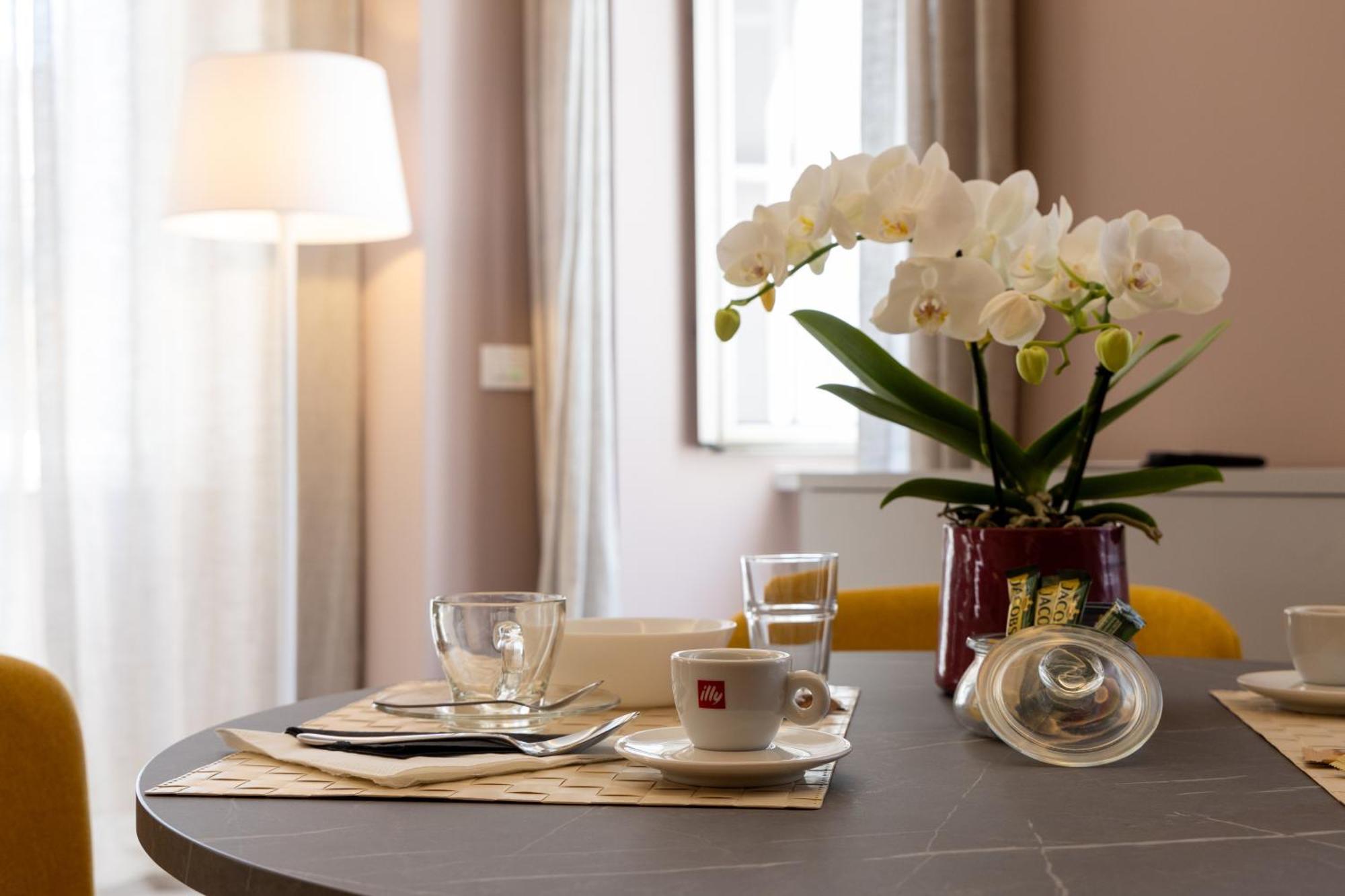 Teatro Romano Exclusive Suites Trieste Ngoại thất bức ảnh