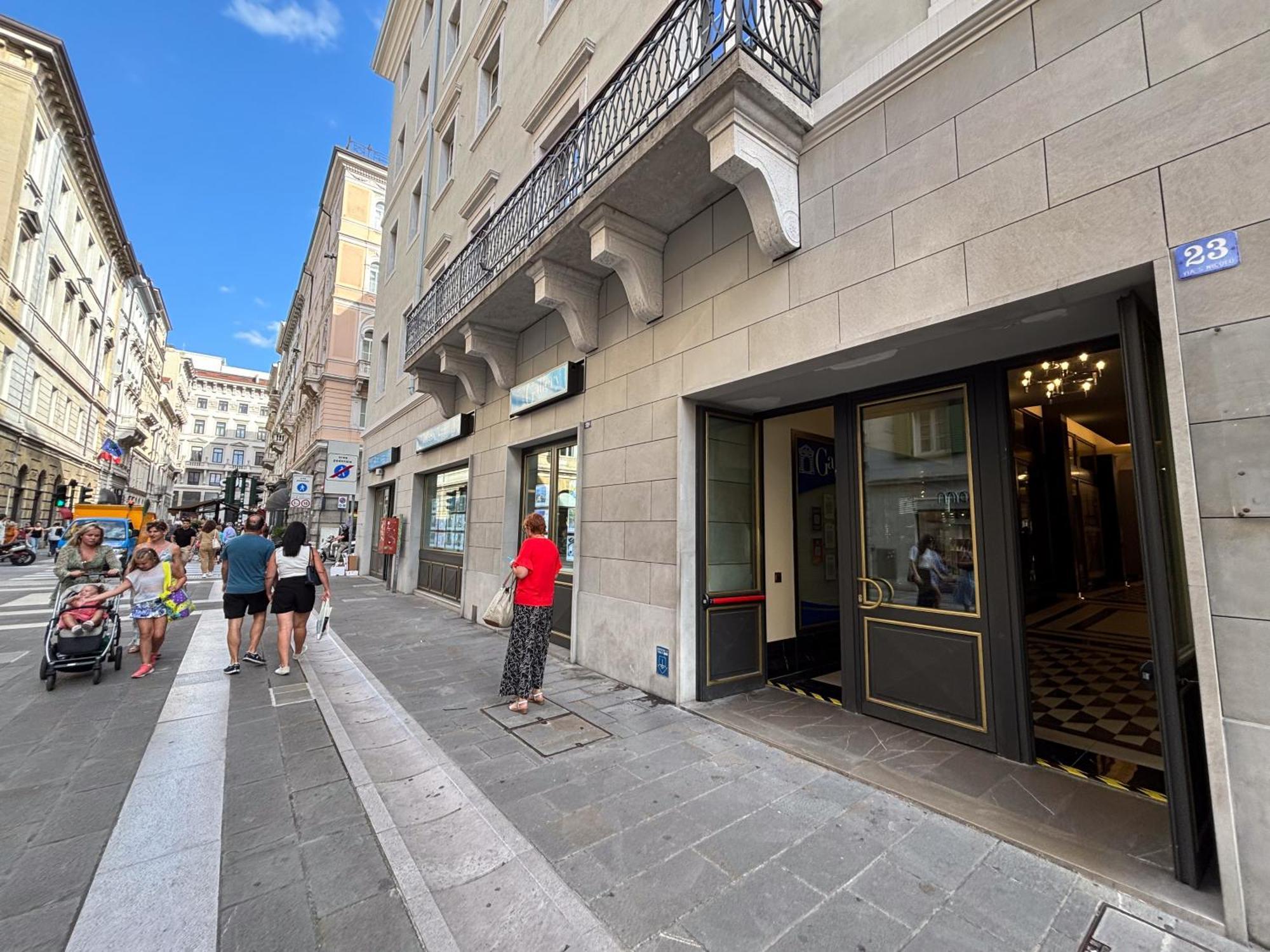 Teatro Romano Exclusive Suites Trieste Ngoại thất bức ảnh